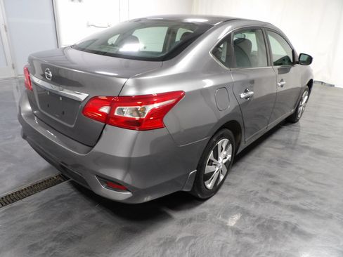 Used 2019 Nissan Sentra S w/ Exterior Package FWD image 4