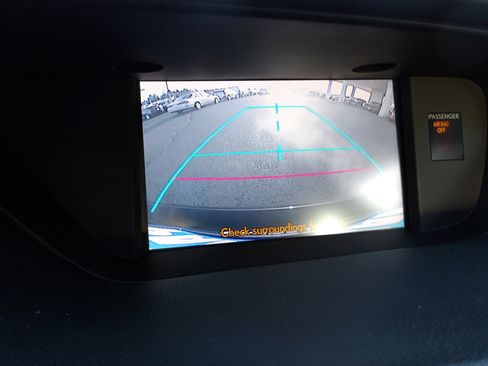 Used 2013 Lexus ES 300h image 19