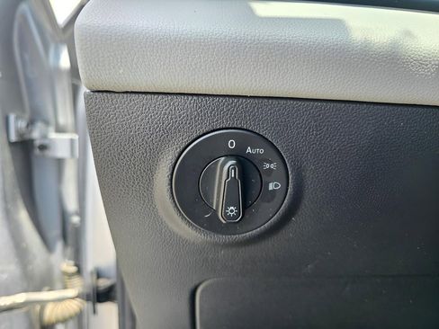 Used 2022 Volkswagen Taos SE AWD/4WD image 21
