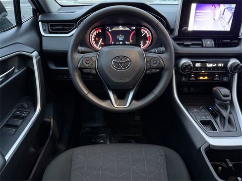 Used 2024 Toyota RAV4 XLE image 25