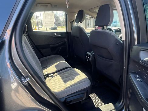 Used 2020 Ford Escape SE image 29