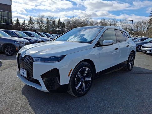 Used 2024 BMW iX xDrive50 w/ Sport Package image 3