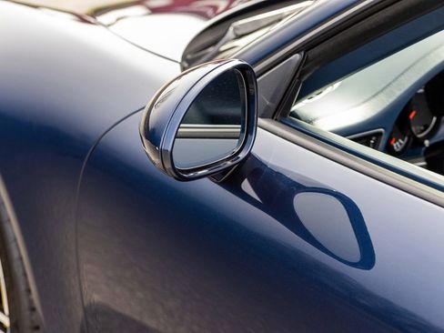 Used 2015 Porsche 911 Turbo image 17