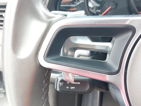 Certified 2018 Porsche 911 Carrera RWD image 18
