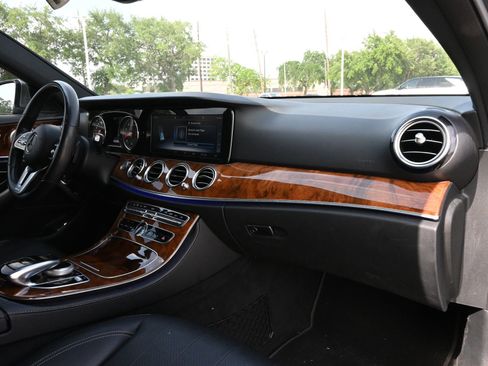 Used 2019 Mercedes-Benz E 450 4MATIC Wagon image 25