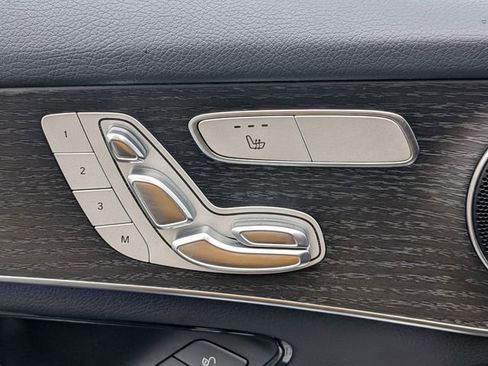 Used 2022 Mercedes-Benz GLC 300 4MATIC image 13