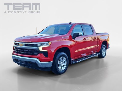 Used 2022 Chevrolet Silverado 1500 LT w/ Protection Package image 3