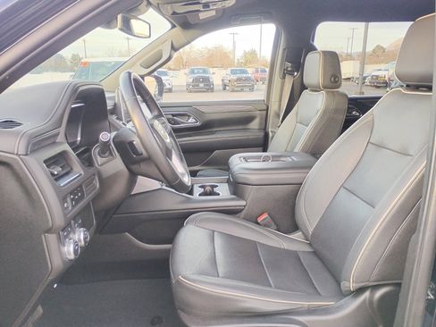 Used 2023 GMC Yukon XL SLT image 12