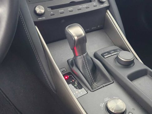 Used 2019 Lexus IS 300 image 30