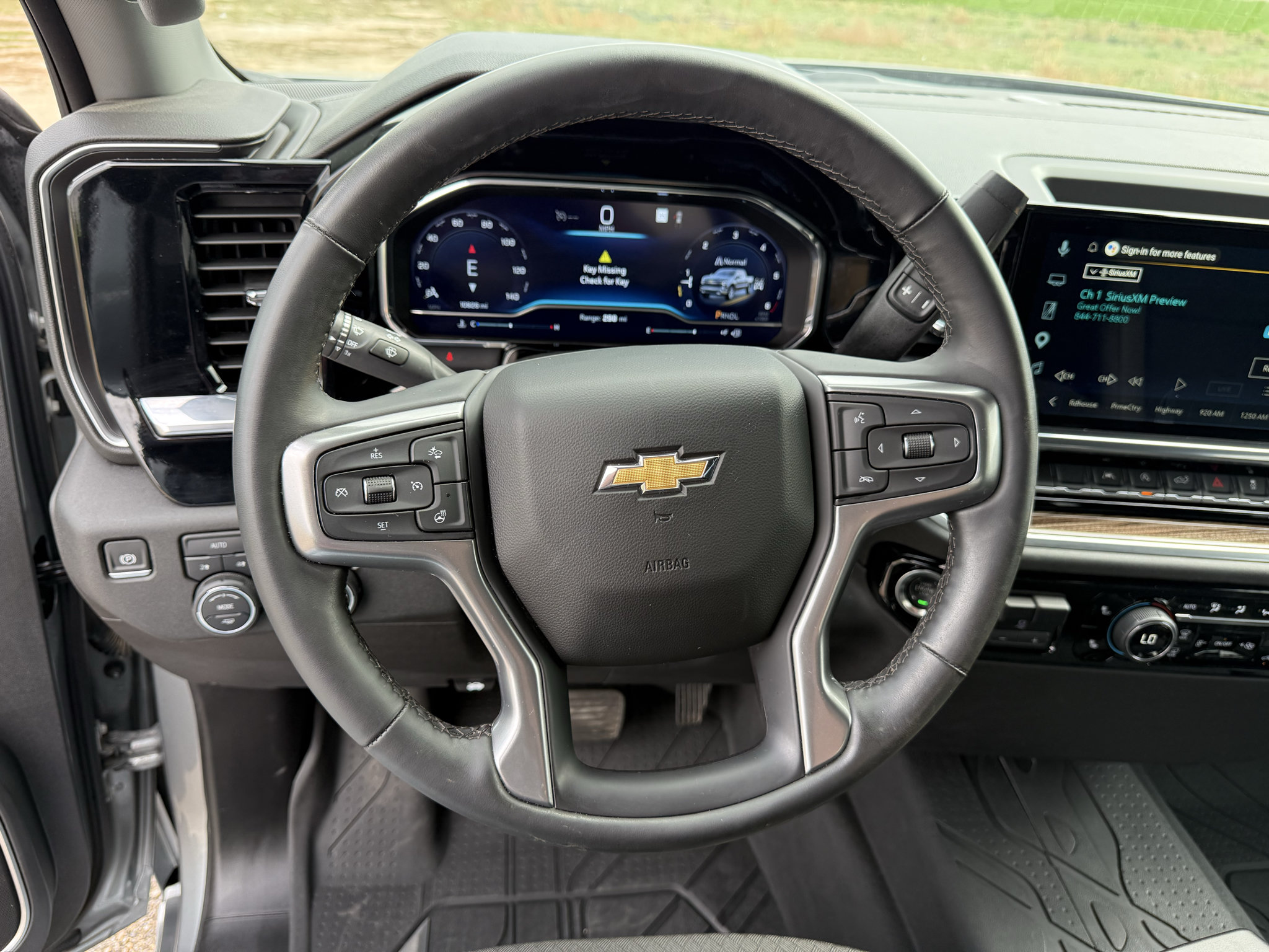 Used 2025 Chevrolet Silverado 1500 LT w/ Protection Package AWD/4WD image 21
