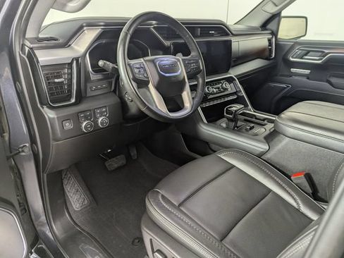 Used 2024 GMC Sierra 1500 Denali w/ Technology Package AWD/4WD image 11
