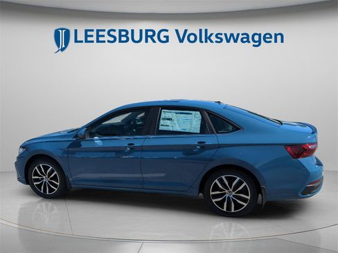 New 2026 Volkswagen Jetta SE image 10