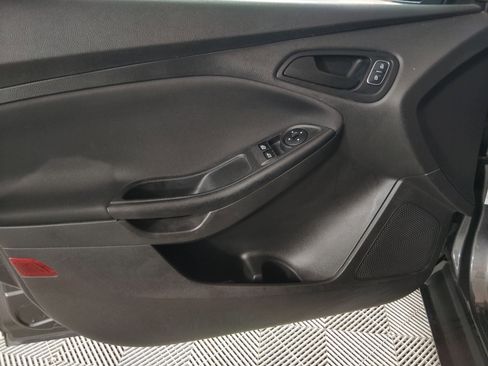 Used 2017 Ford Focus S image 12