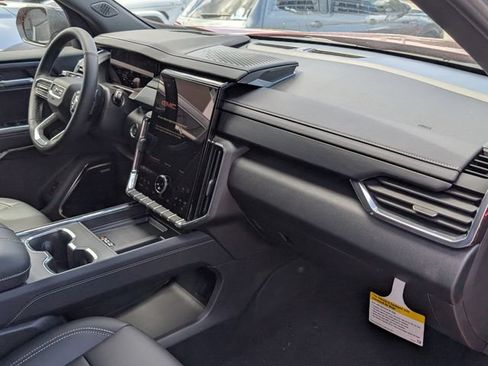 New 2026 GMC Acadia Elevation w/ Black Edition FWD image 17