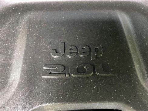 Used 2023 Jeep Wrangler Unlimited Sahara AWD/4WD image 29