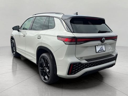 New 2026 Volkswagen Tiguan SE R-Line AWD/4WD image 5
