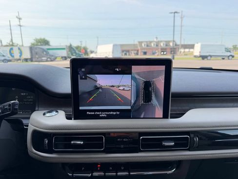Used 2020 Lincoln Aviator Reserve w/ Equipment Group 202A AWD/4WD image 11