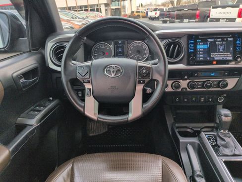 Used 2017 Toyota Tacoma Limited w/ Tow Package image 13
