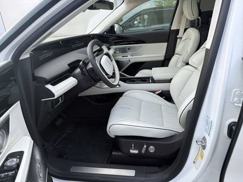 New 2026 Lincoln Nautilus Black Label w/ Jet Appearance Package AWD/4WD image 5