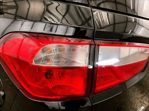 Certified 2019 Ford EcoSport SE w/ SE Convenience Package image 28