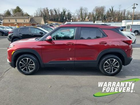 Used 2024 Chevrolet TrailBlazer LT w/ LT Cold Weather Package image 4