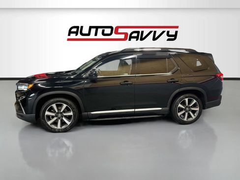 Used 2023 Honda Pilot Elite image 4