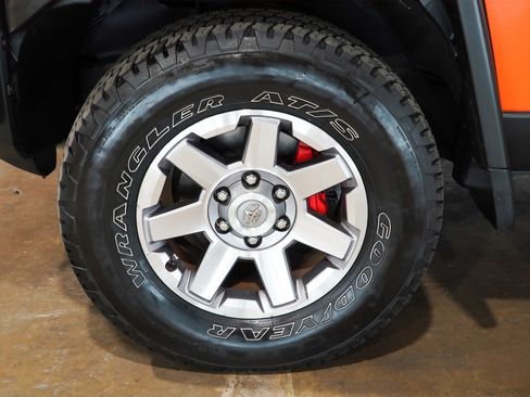 Used 2014 Toyota FJ Cruiser 4WD w/ Upgrade Package image 53