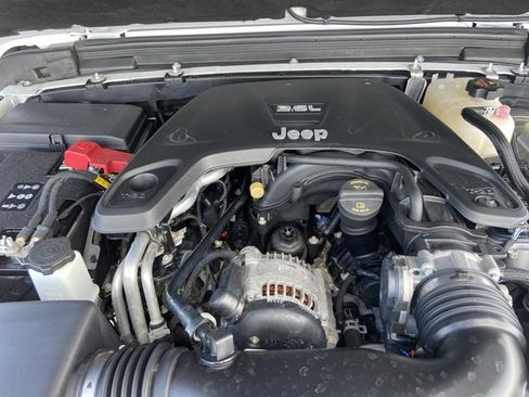 Used 2020 Jeep Wrangler Unlimited Rubicon AWD/4WD image 25