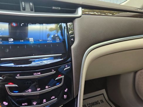 Used 2017 Cadillac XTS Luxury image 27