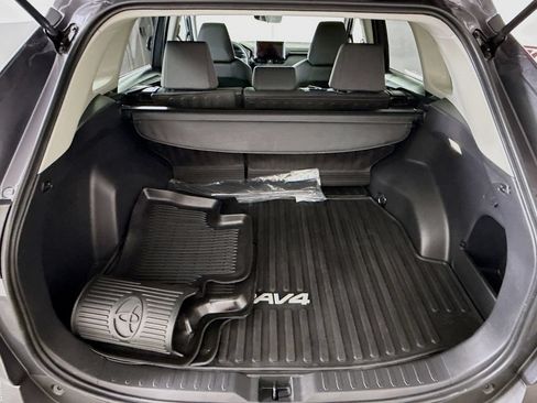 Certified 2025 Toyota RAV4 XLE AWD/4WD image 28
