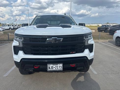 Used 2025 Chevrolet Silverado 1500 LT Trail Boss w/ LT Trail Boss Premium Package AWD/4WD image 6