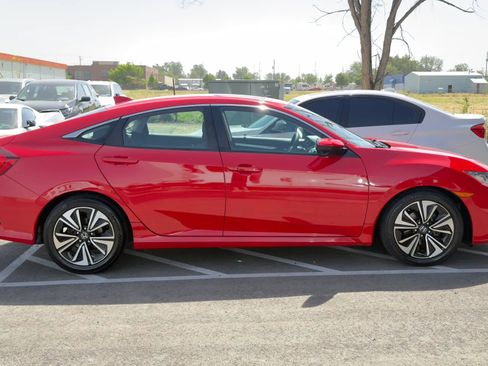 Used 2017 Honda Civic EX-T image 7