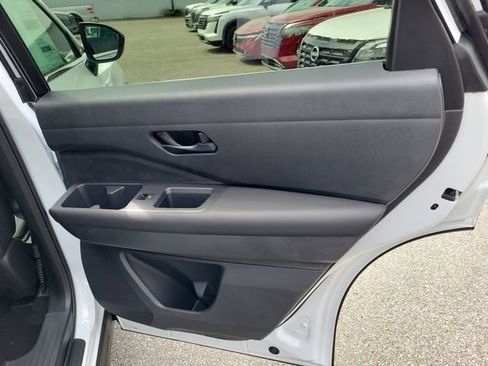 New 2026 Nissan Pathfinder SV FWD image 31