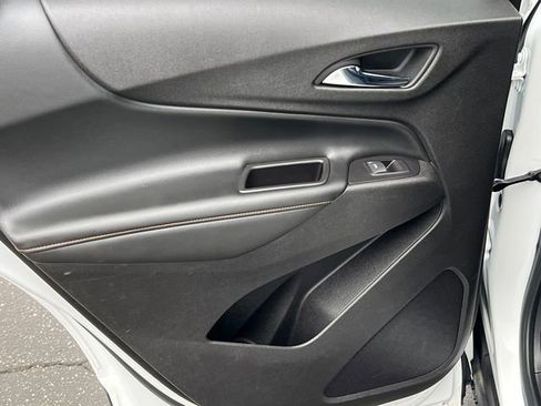 Used 2018 Chevrolet Equinox Premier image 35