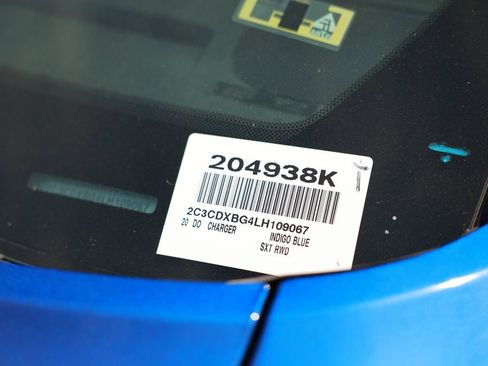 Used 2020 Dodge Charger SXT w/ Driver Convenience Group image 37