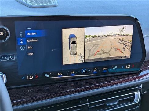 New 2026 Chevrolet Traverse Z71 w/ Enhanced Driving Package AWD/4WD image 13