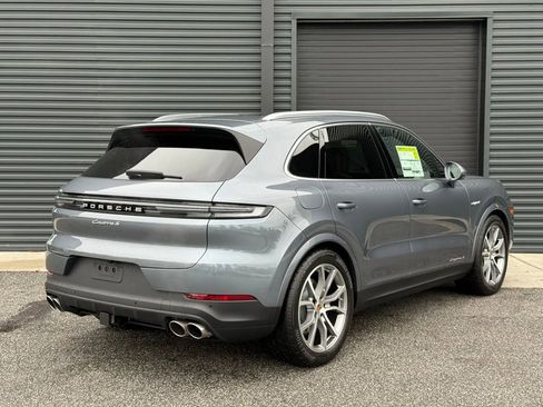 New 2026 Porsche Cayenne S image 25