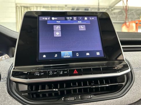 Used 2022 Jeep Compass Latitude w/ Convenience Group AWD/4WD image 4