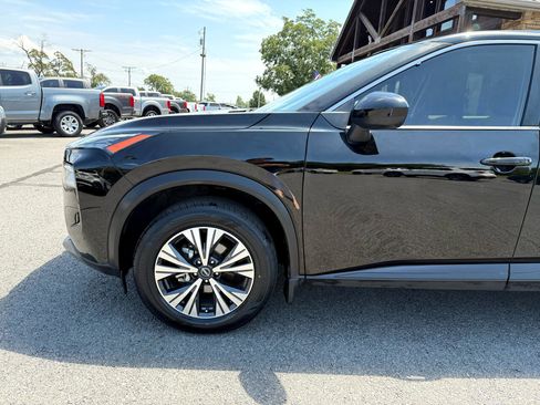 Used 2023 Nissan Rogue SV image 35