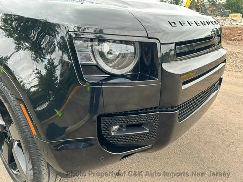 Used 2023 Land Rover Defender 110 X-Dynamic SE AWD/4WD image 19