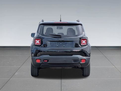 Used 2016 Jeep Renegade Trailhawk w/ Premium Trailhawk Package AWD/4WD image 4