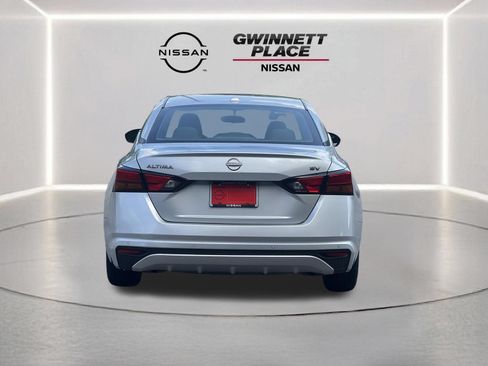 Certified 2024 Nissan Altima 2.5 SV FWD image 24