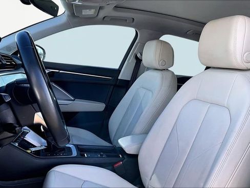 Used 2024 Audi Q3 2.0T Premium w/ Convenience Package image 26