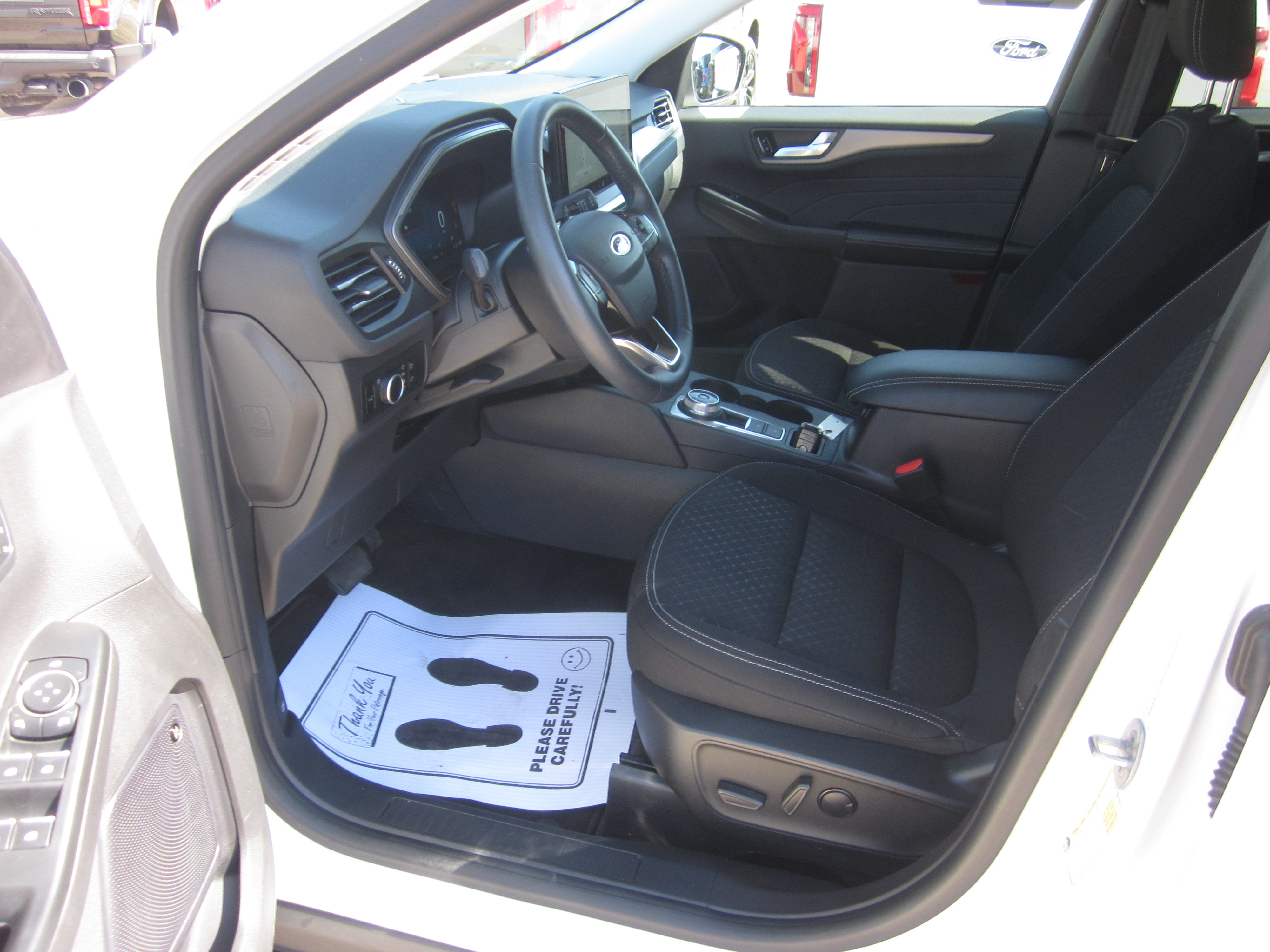 Used 2023 Ford Escape Active w/ Tech Pack #2 AWD/4WD image 10
