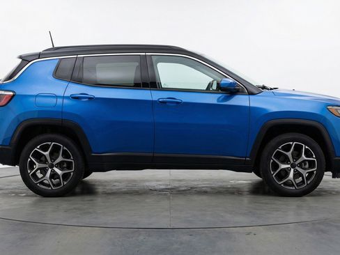 Used 2025 Jeep Compass Limited AWD/4WD image 11