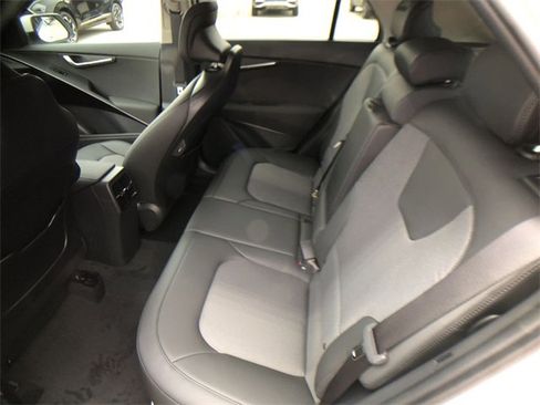 New 2025 Kia Niro EX image 22