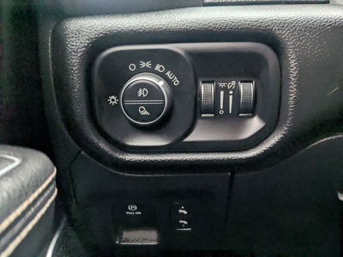 Used 2022 RAM 1500 Laramie w/ Sport Appearance Package AWD/4WD image 20