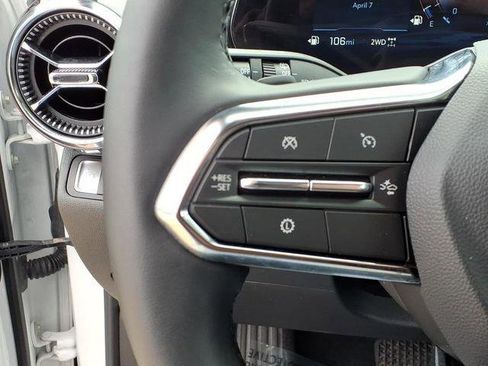 Used 2026 Chevrolet Equinox LT image 11