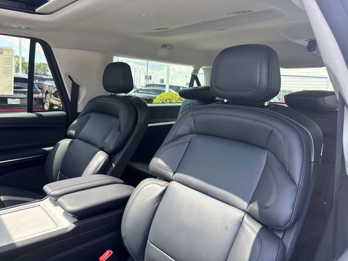 New 2026 Lincoln Navigator L Reserve AWD/4WD image 27