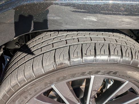 Used 2024 Lexus GX 550 w/ Accessory Package (2T) image 13